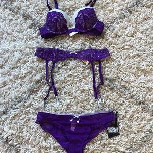 NWT Victoria’s Secret Fashion Show Limited Edition